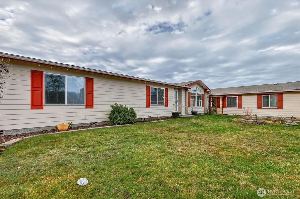 402 Parrish Road Sequim WA 98382