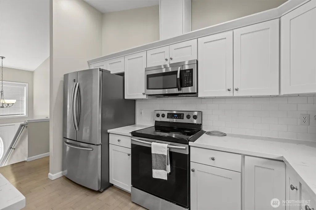 37541 21st Avenue S Federal Way WA 98003