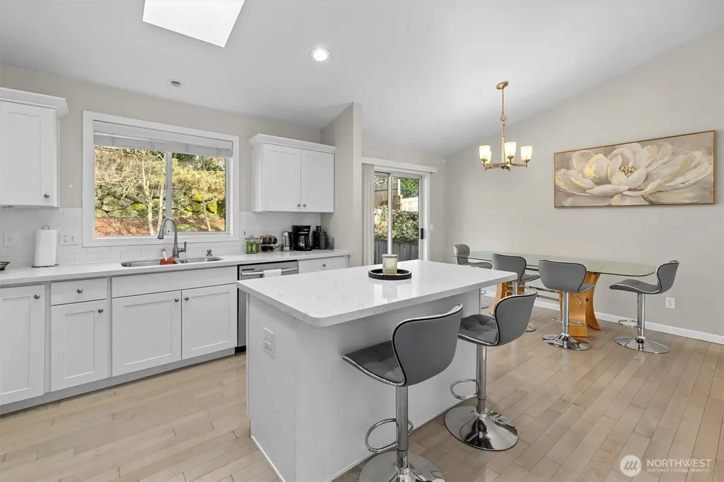 37541 21st Avenue S Federal Way WA 98003