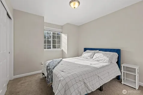 37541 21st Avenue S Federal Way WA 98003
