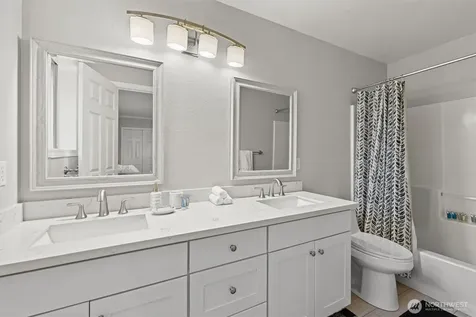 37541 21st Avenue S Federal Way WA 98003