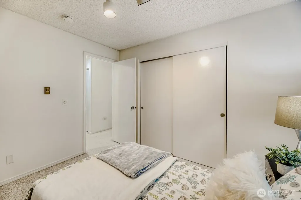 12904 126th Court NE Kirkland WA 98034