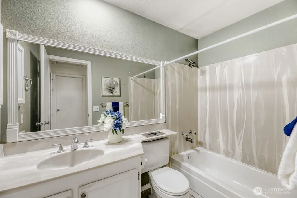 12904 126th Court NE Kirkland WA 98034