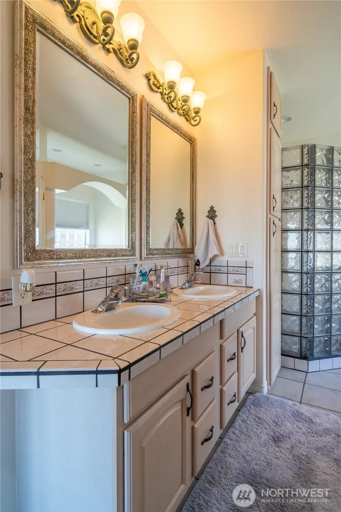 4560 Bluff Drive NE Moses Lake WA 98837