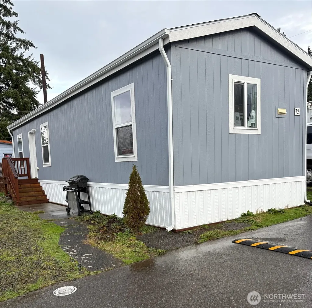 4024 NW Country Lane Bremerton WA 98312