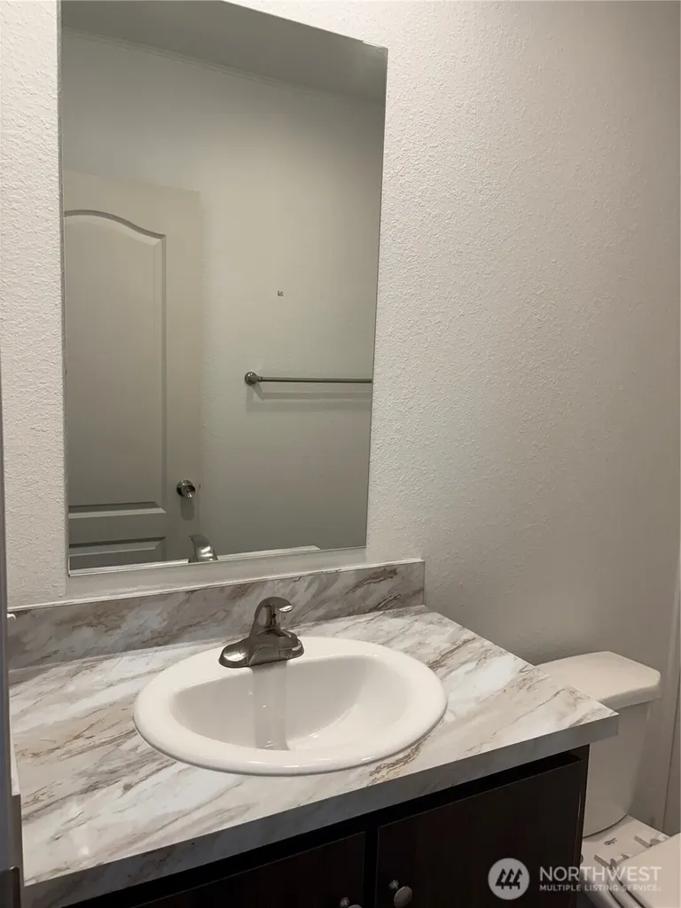 4024 NW Country Lane Bremerton WA 98312