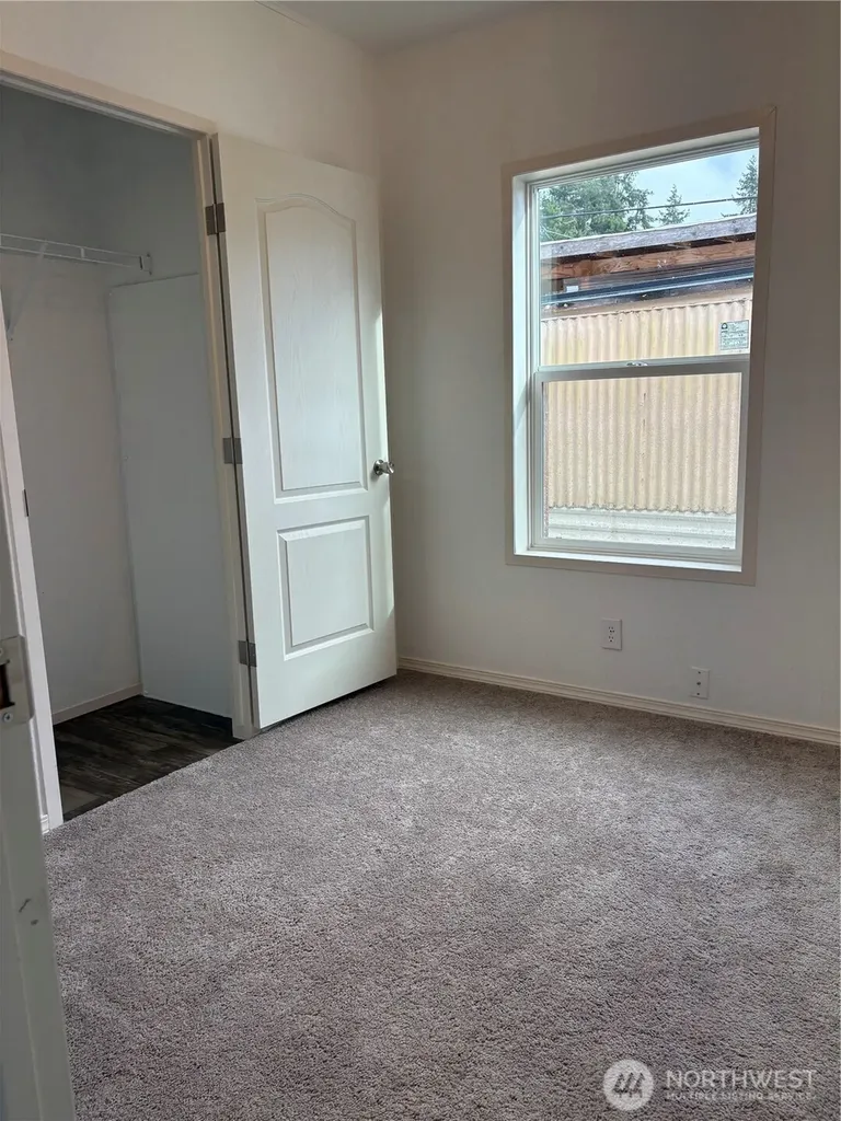 4024 NW Country Lane Bremerton WA 98312