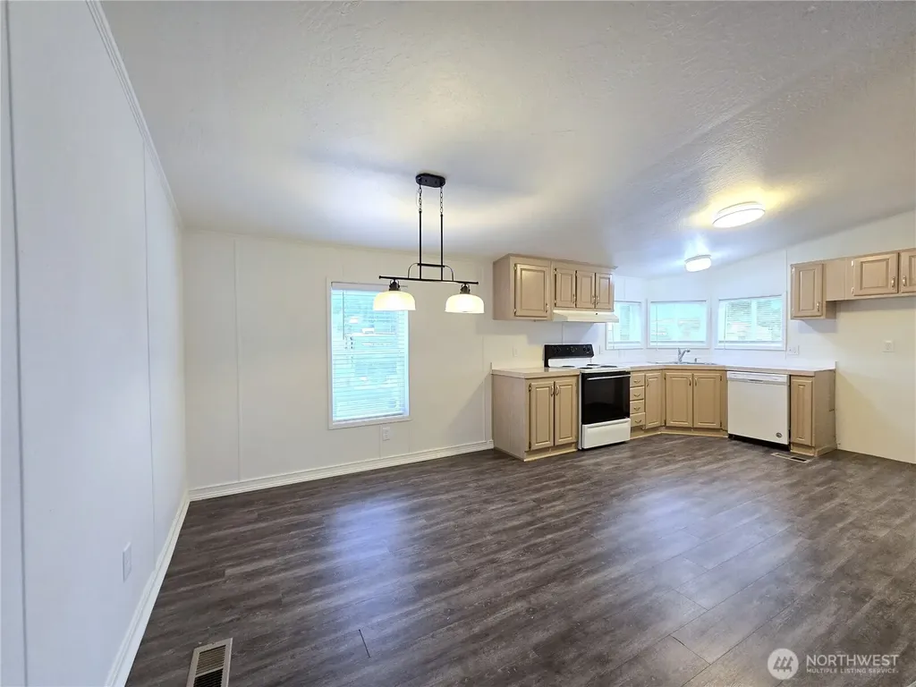 151 Nix Lane Centralia WA 98531