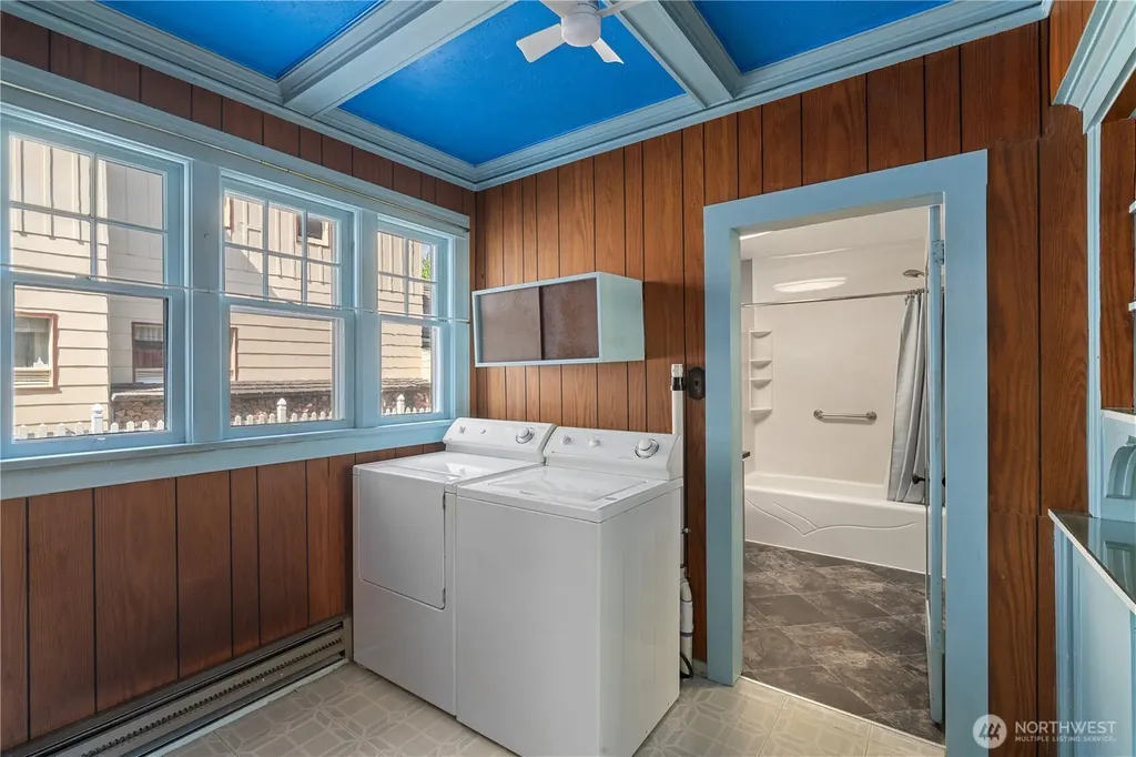 620 6th Street Hoquiam WA 98550