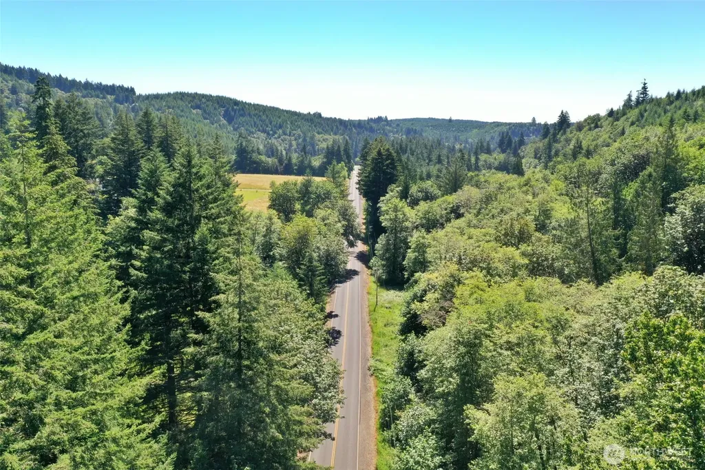 1668 King Road Winlock WA 98596