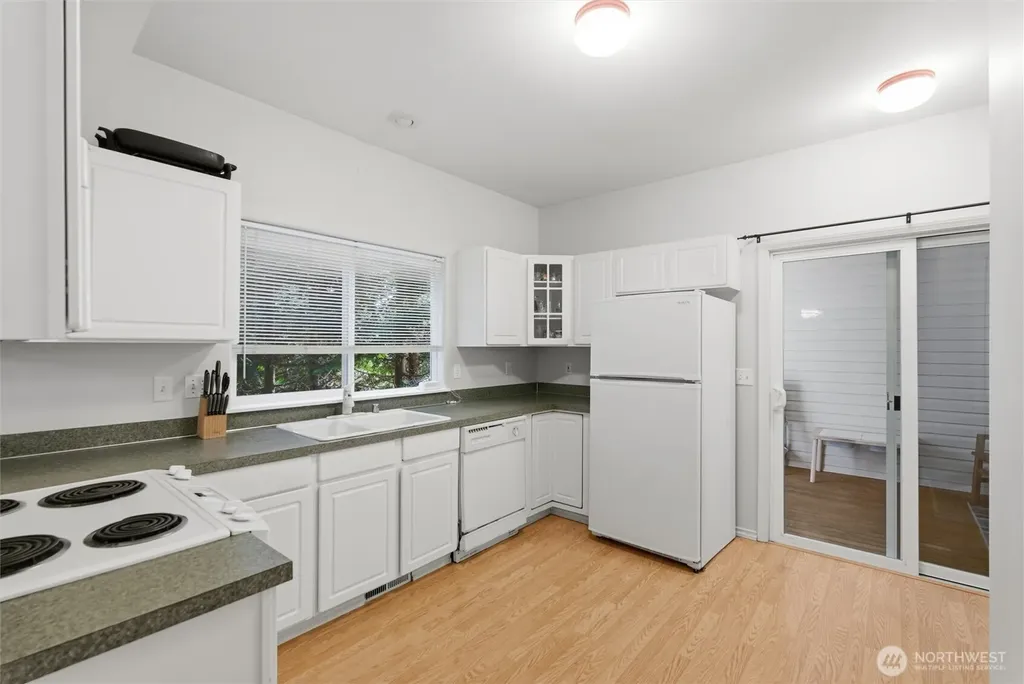 5705 200th Street SW Lynnwood WA 98036