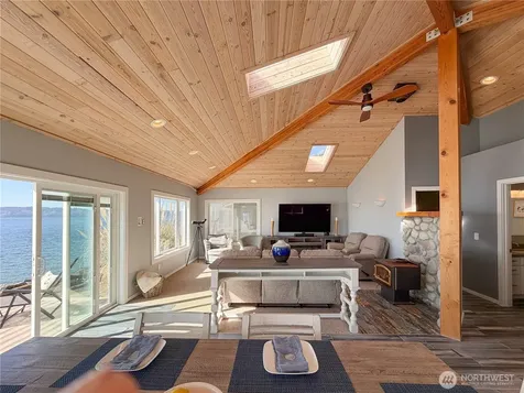 26 H South Beach Drive Hat Island WA 98206
