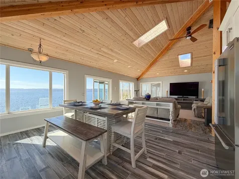 26 H South Beach Drive Hat Island WA 98206