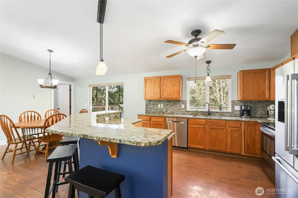 2461 Cantu Lane NW Seabeck WA 98380