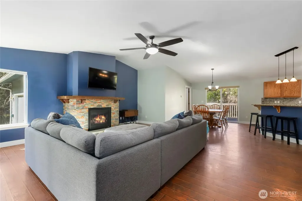 2461 Cantu Lane NW Seabeck WA 98380