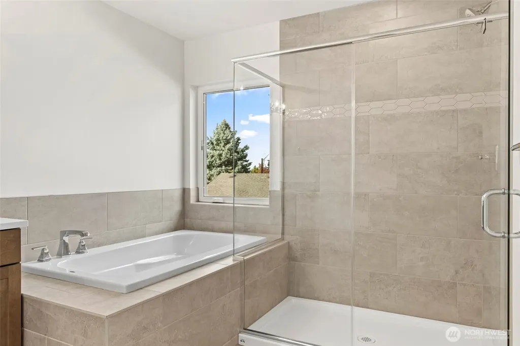 1573 Lockridge Loop E Enumclaw WA 98022