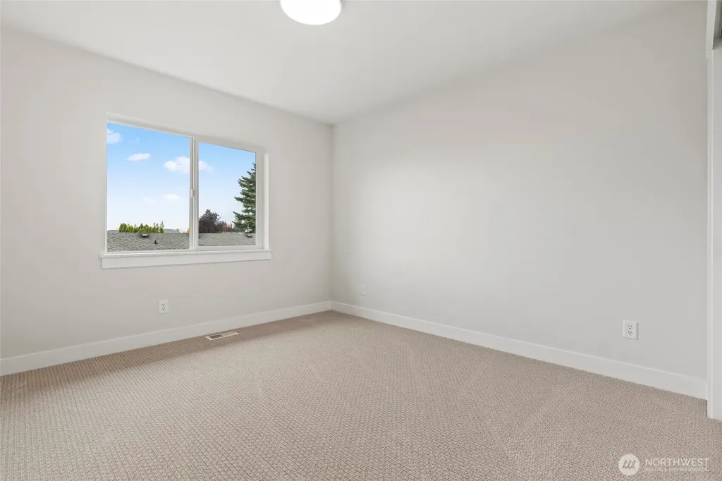 1573 Lockridge Loop E Enumclaw WA 98022