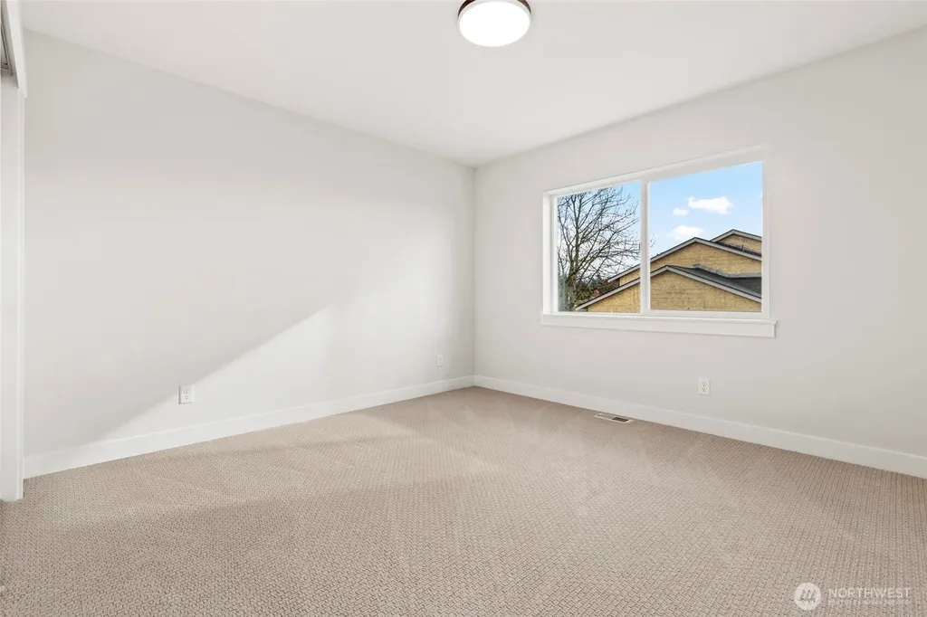 1573 Lockridge Loop E Enumclaw WA 98022