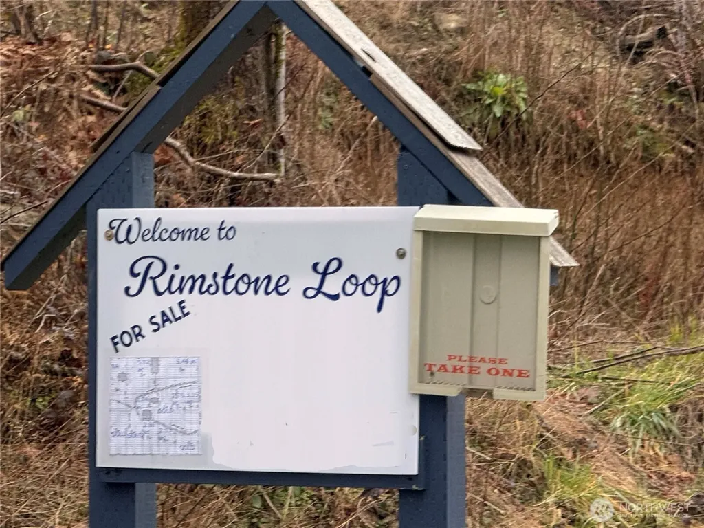 11 Rimstone Loop Belfair WA 98528