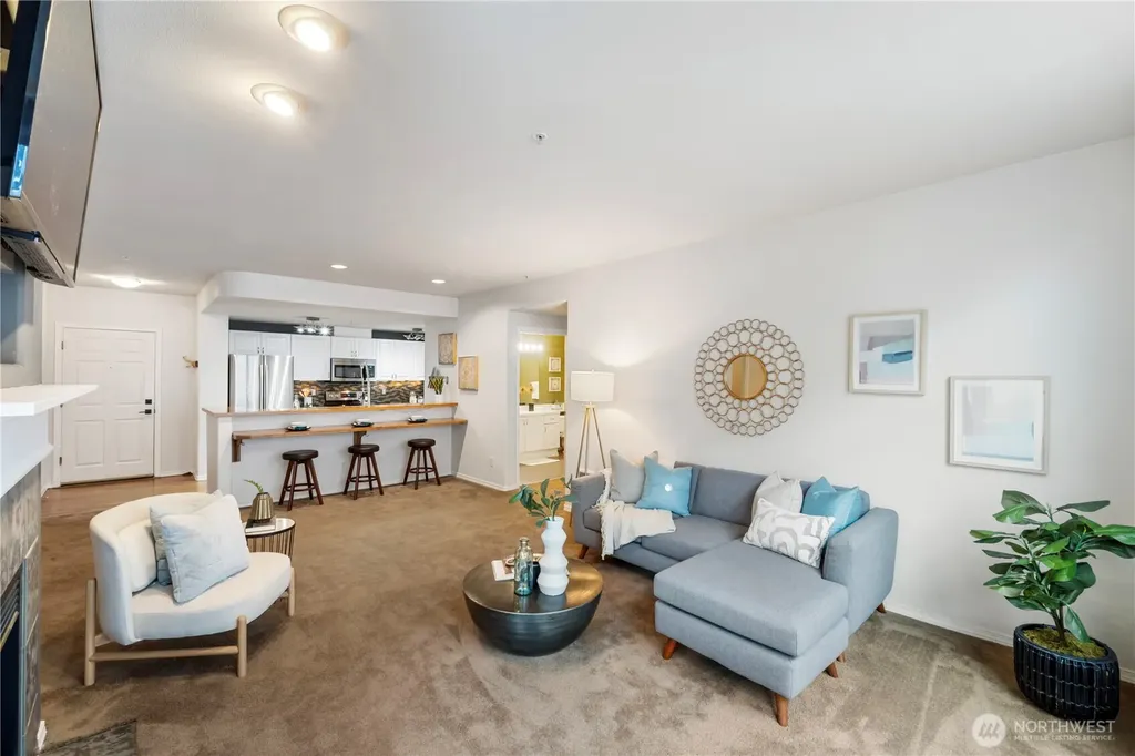 3221 SW Avalon Way Seattle WA 98126