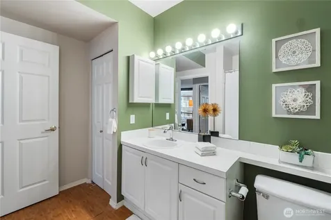 3221 SW Avalon Way Seattle WA 98126
