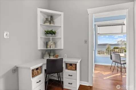 307 W Highland Drive Seattle WA 98119