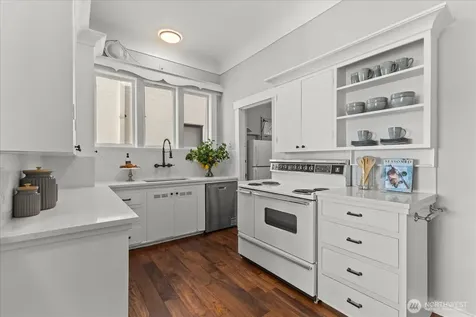 307 W Highland Drive Seattle WA 98119