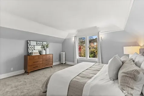 307 W Highland Drive Seattle WA 98119