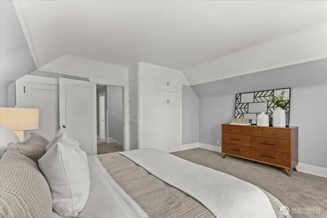 307 W Highland Drive Seattle WA 98119