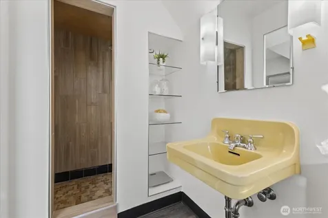 307 W Highland Drive Seattle WA 98119