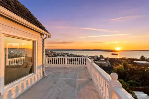 307 W Highland Drive Seattle WA 98119