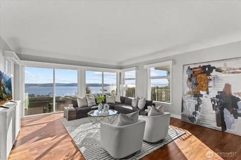 307 W Highland Drive Seattle WA 98119