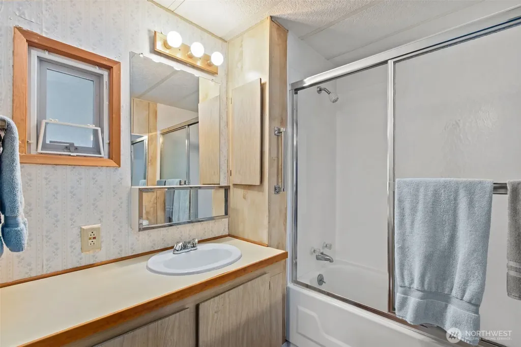 11436 SE 208th Street Kent WA 98031