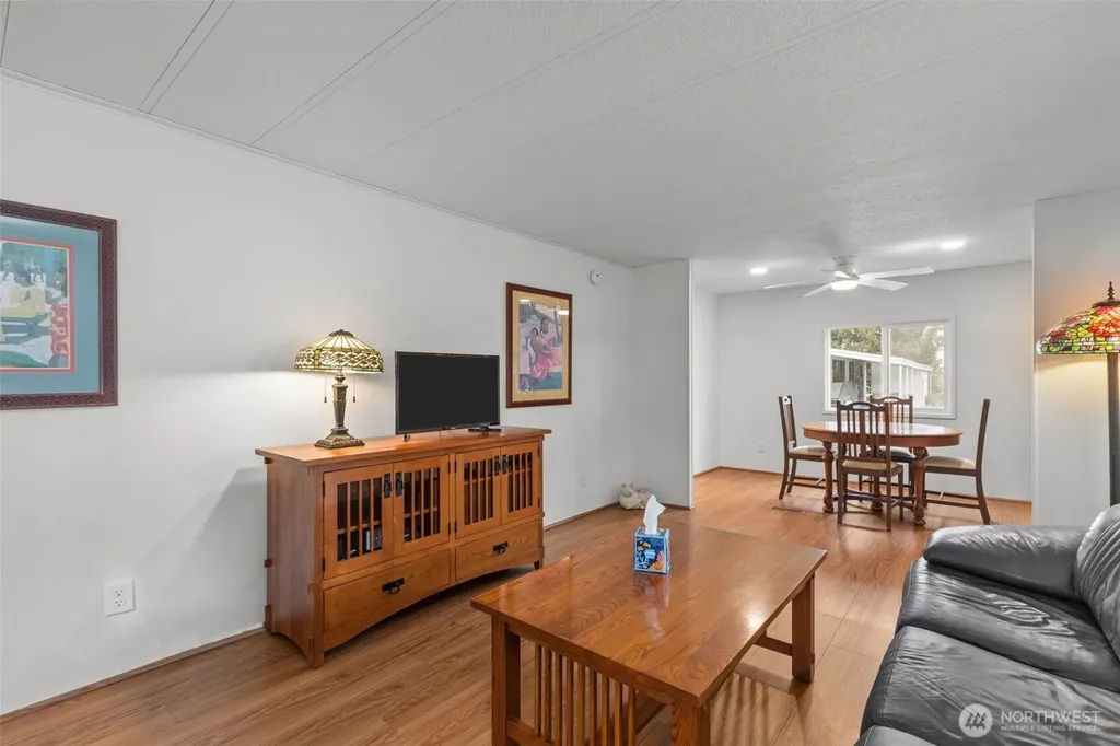 11436 SE 208th Street Kent WA 98031