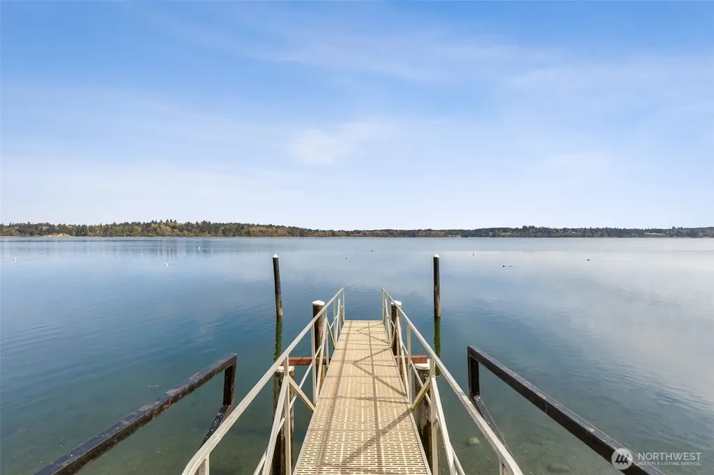 2121 Beverly Beach Drive NW Olympia WA 98502