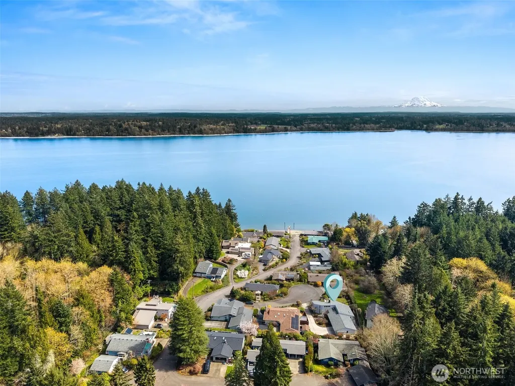 2121 Beverly Beach Drive NW Olympia WA 98502