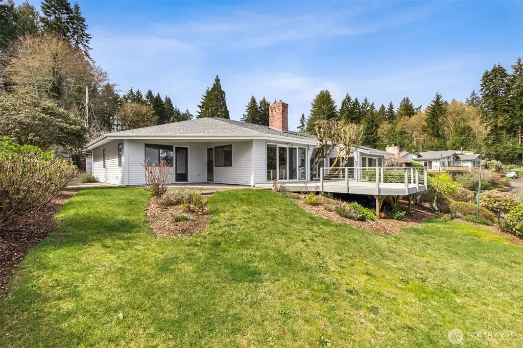 2121 Beverly Beach Drive NW Olympia WA 98502