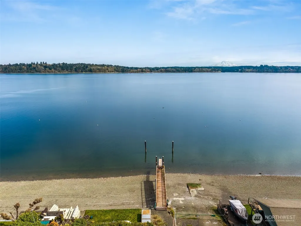 2121 Beverly Beach Drive NW Olympia WA 98502