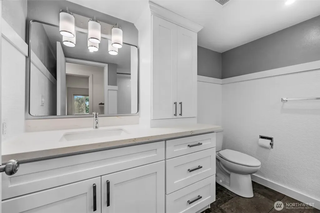 2500 81st Avenue SE Mercer Island WA 98040