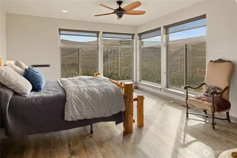6083 Secret Canyon Road Ellensburg WA 98926