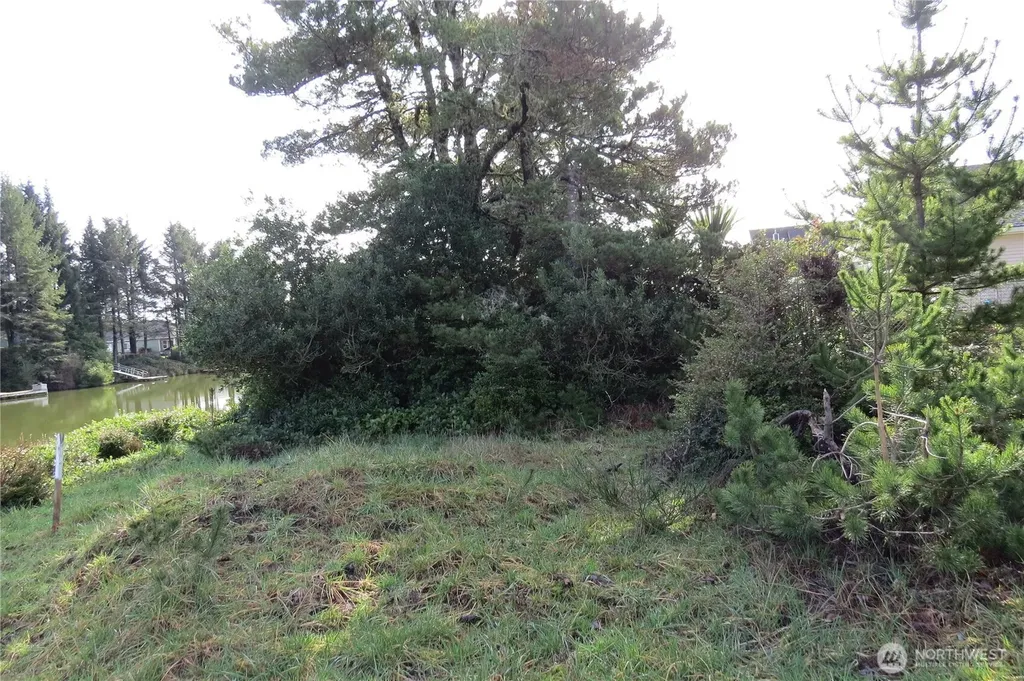 326 Wildwood Avenue SE Ocean Shores WA 98569