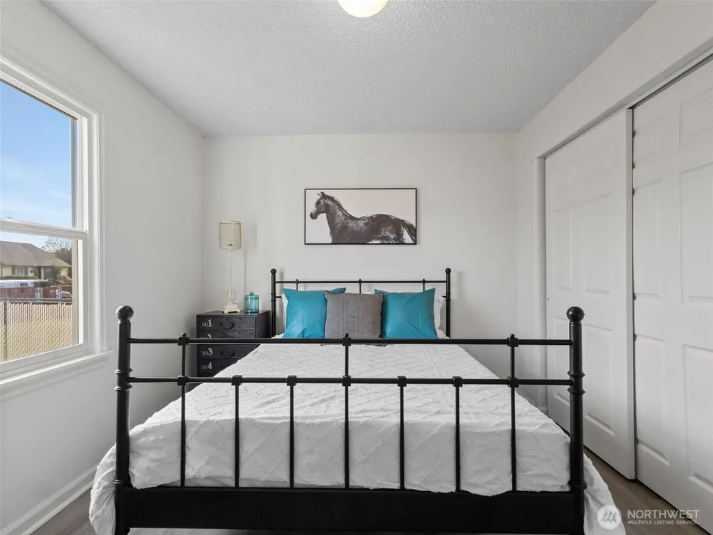 6802 S Oakes Street Tacoma WA 98409