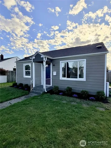 6802 S Oakes Street Tacoma WA 98409