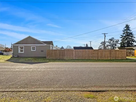 6802 S Oakes Street Tacoma WA 98409