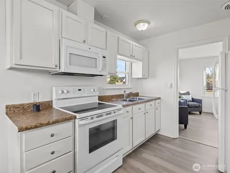 6802 S Oakes Street Tacoma WA 98409