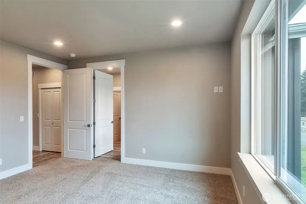 4940 Johnson Street NW Bremerton WA 98311