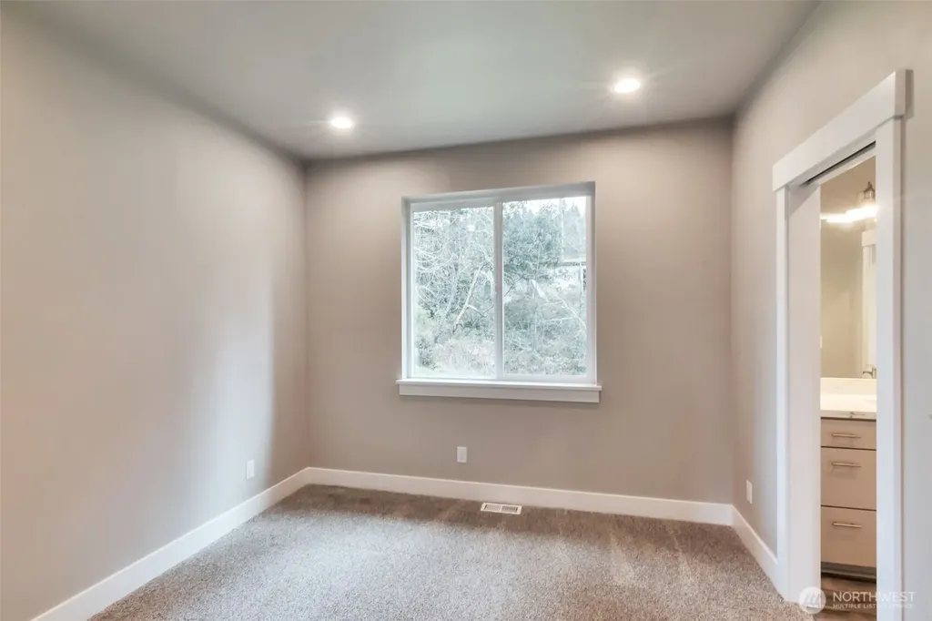 4940 Johnson Street NW Bremerton WA 98311