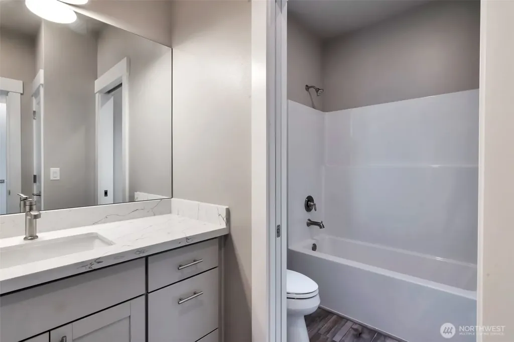 4940 Johnson Street NW Bremerton WA 98311