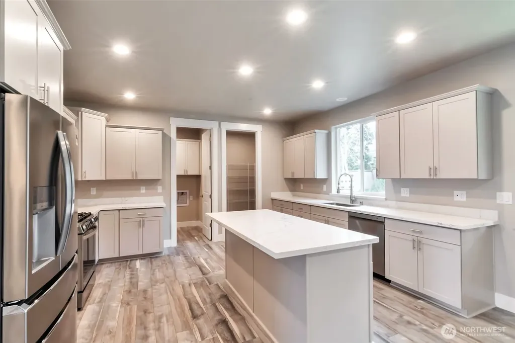 4940 Johnson Street NW Bremerton WA 98311