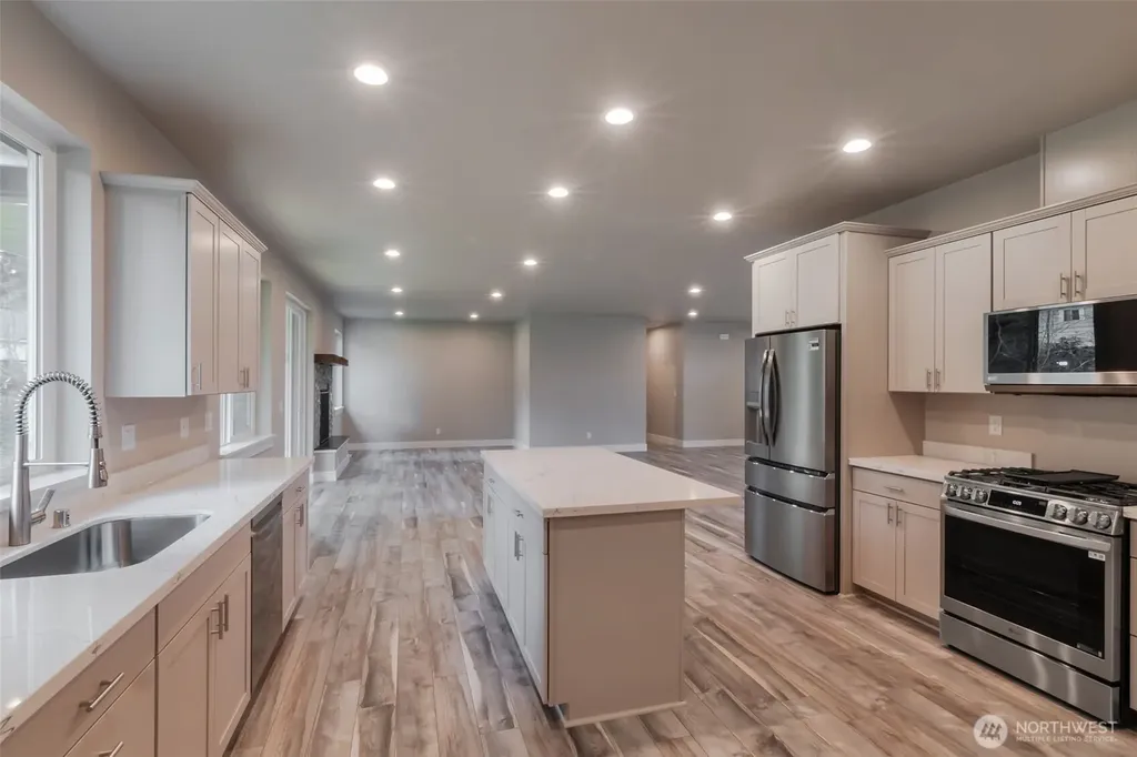 4940 Johnson Street NW Bremerton WA 98311